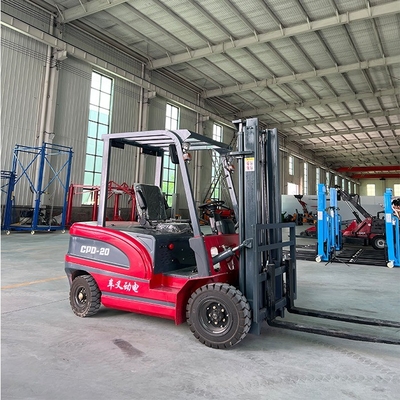 Piccolo carrello elevatore elettrico con elevata capacità di carico di 3000 kg e progettazione portatile