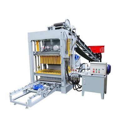 75KN Vibration Interlock Mud Brick Making Machine per la richiesta del cliente di mattoni cavi