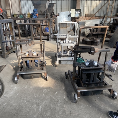 390*150*190 mm Dimensione del mattone Macchina avanzata per la fabbricazione automatica di mattoni in argilla