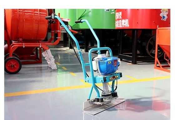 Vibrating Concrete Power Screed con serbatoio di carburante da 3,6 litri e pompa idraulica personalizzata
