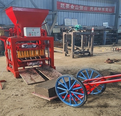 Macchina automatica per la fabbricazione di mattoni di calcestruzzo a blocchi cavi per mattoni di cemento