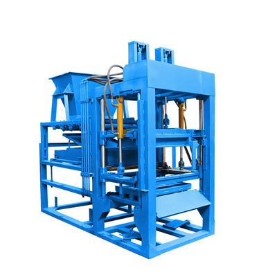 Macchina automatica per la fabbricazione di mattoni di cemento con pallet di dimensioni 850*550*25 mm e tensione 380v