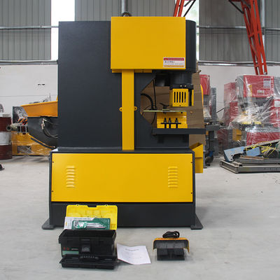 Macchina per perforare e tagliare multifunzione completamente automatica a 90 kN a controllo CNC 380V