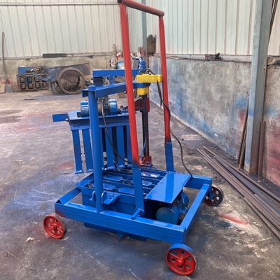 Macchina per mattoni di argilla con tensione 380V e dimensione del pallet 850*550*25mm