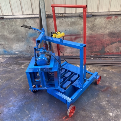 Macchina per mattoni di argilla con tensione 380V e dimensione del pallet 850*550*25mm