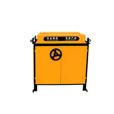 Macchina di descalcificazione dell'acciaio rotondo a motore altamente elettrico per la rimozione della ruggine delle armature 162 kg