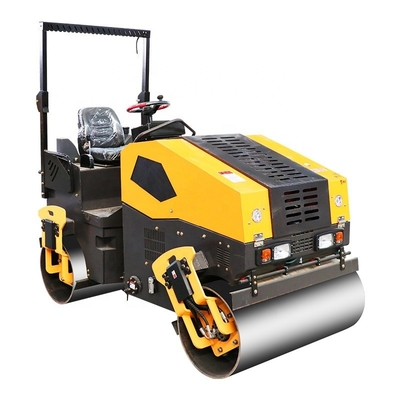 4000 kg Peso Compattatori Roller Vibrating Road Machinery con forza di eccitazione di 30KN