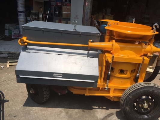 1500 kg Macchina per la spruzzatura di pompe di cemento misto umido per costruzioni avanzate