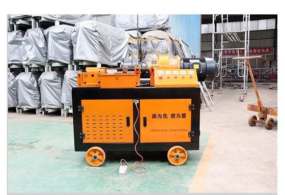 Macchina per la fabbricazione di viti in barre di acciaio con filo di armatura 1050*700*1100MM 3-380V 50HZ