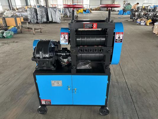 Macchina per raddrizzare e tagliare barre di scarto di acciaio da 10-25 mm per applicazioni industriali