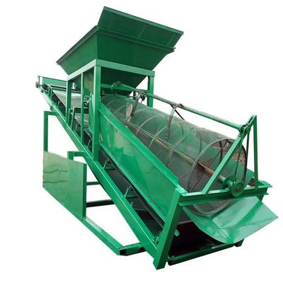 Vibrating Screen Sieve Machine utilizzata nella costruzione di una centrale di screening mobile per il campo di sabbia
