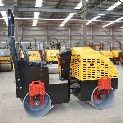 1 tonnellata unità di azionamento idraulico guida su pneumatici asfaltici vibratore a rulli stradali 740 * 530mm Dimensione della ruota