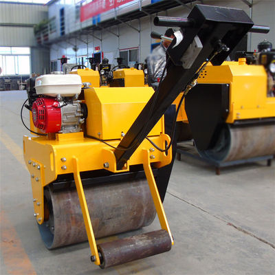 Motore diesel camminare dietro doppio tamburo Vibratory Road Roller per negozi di materiali da costruzione