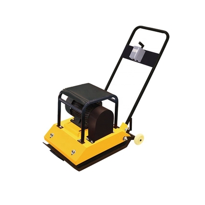 Compattatore di piastre vibranti di costruzione con sistema di controllo meccanico e competitivo