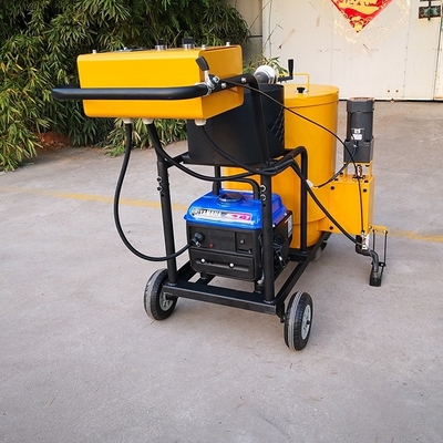 Sistema di strisciatura delle linee di verniciatura a freddo con efficienza Macchina di marcatura stradale Pressione di lavoro 8-16MPa