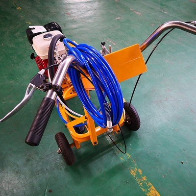 Sistema di strisciatura delle linee di verniciatura a freddo con efficienza Macchina di marcatura stradale Pressione di lavoro 8-16MPa