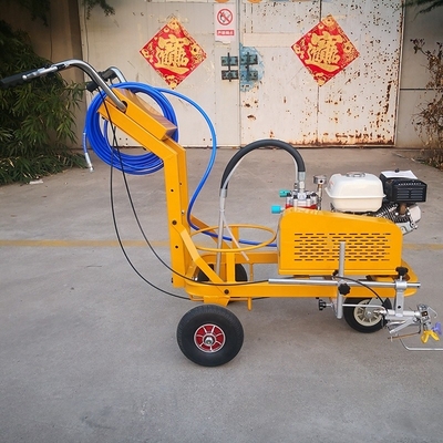 Marcare le strade con precisione utilizzando il spruzzatore di vernice a freddo a 1450*830*1100mm